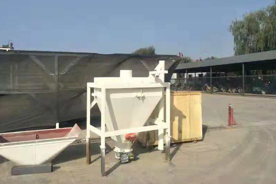 Mobile concrete batching plant equipment with a discharge height of 1.3 meters is delivered-Henan Hengyuan