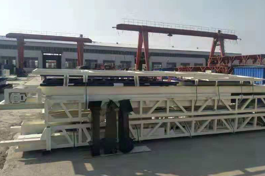 Mobile concrete batching plant equipment with a discharge height of 1.3 meters is delivered-Henan Hengyuan