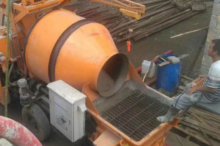 Concrete mixer pump working site, concrete mixer pump case-Henan Hengyuan