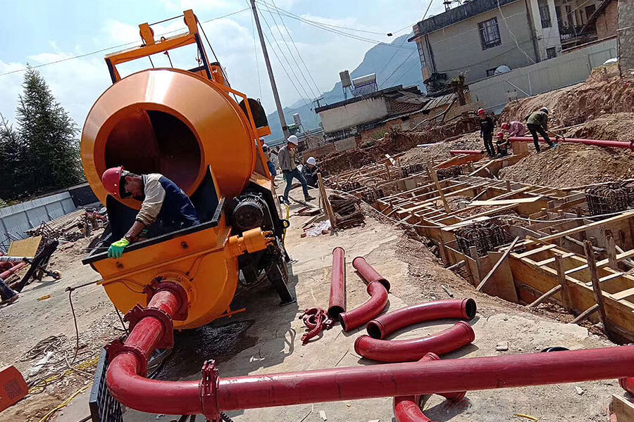 Concrete mixer pump working site, concrete mixer pump case-Henan Hengyuan